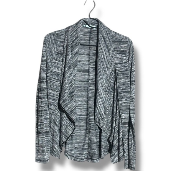 Maurices Gray and White Draped Open Front Lightweight Long Sleeve Cardigan - Picture 12 of 15